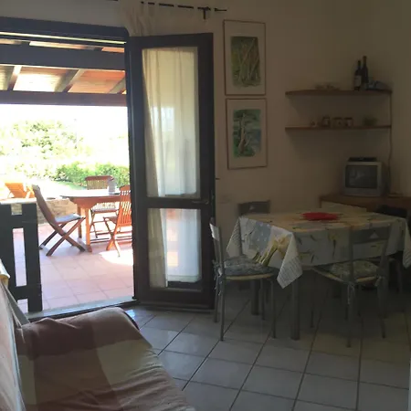 Sardinia Re - Casa Ibiscus Сasa de vacaciones