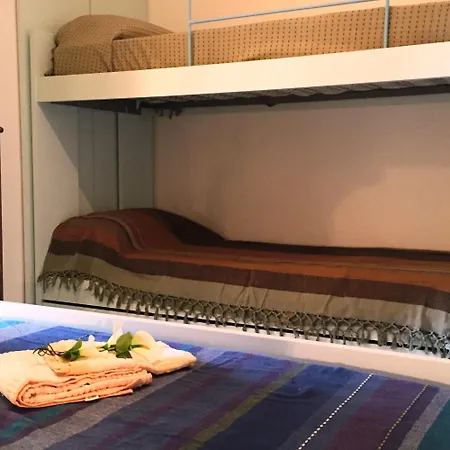 Sardinia Re - Casa Ibiscus スティンティーノ