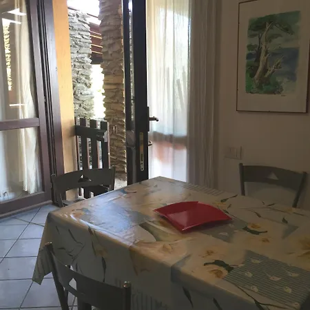 Sardinia Re - Casa Ibiscus スティンティーノ